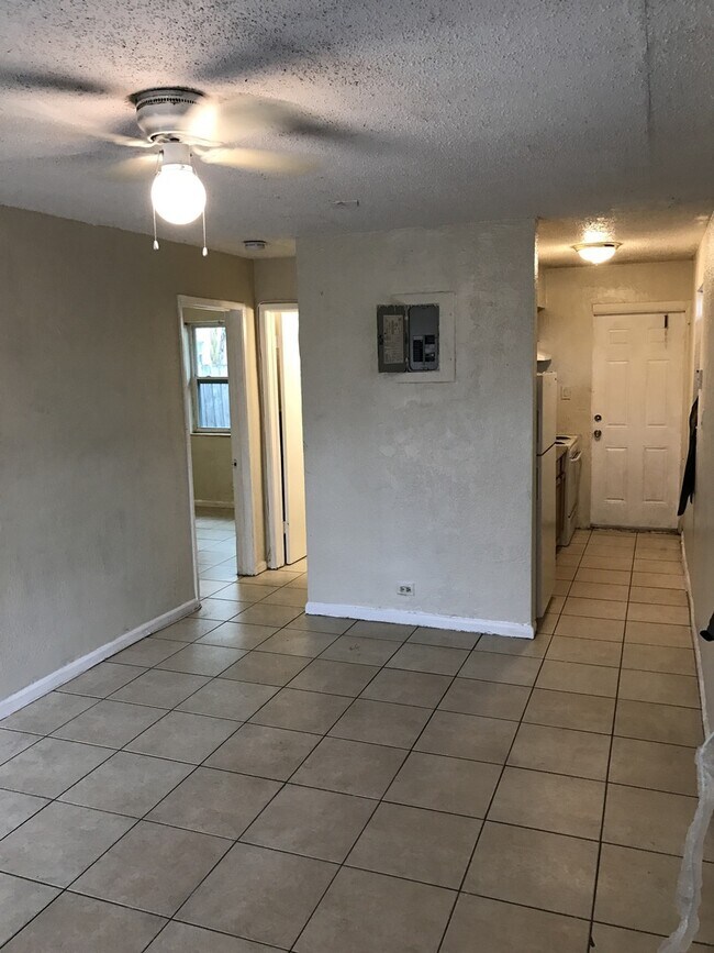 Photo - 1224 NW 3rd St Unidad 1