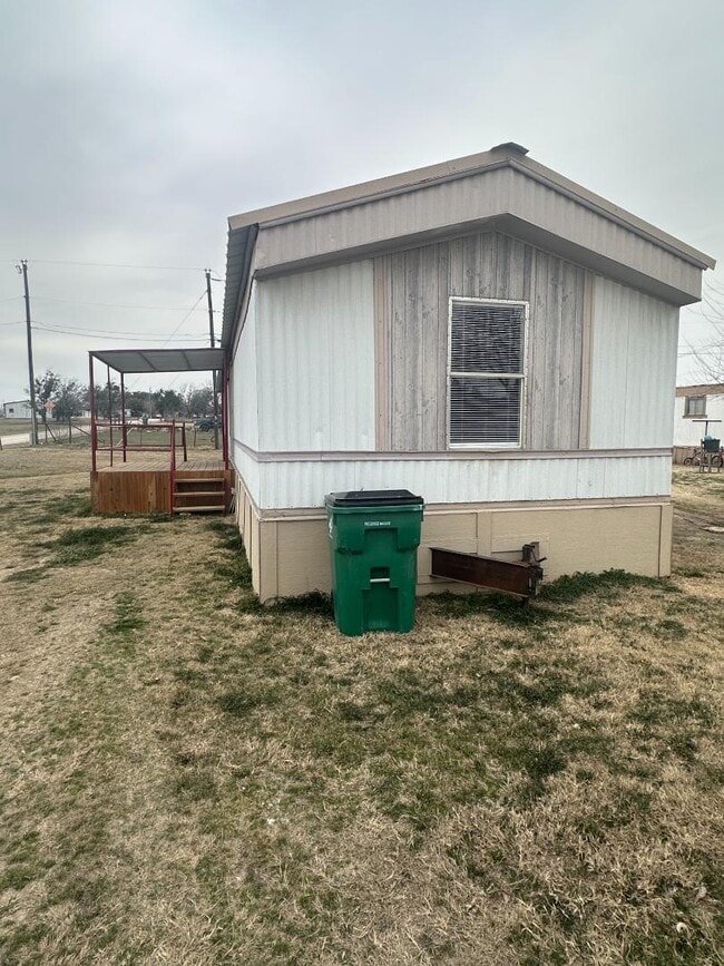 Building Photo - 150 Private Road 1610