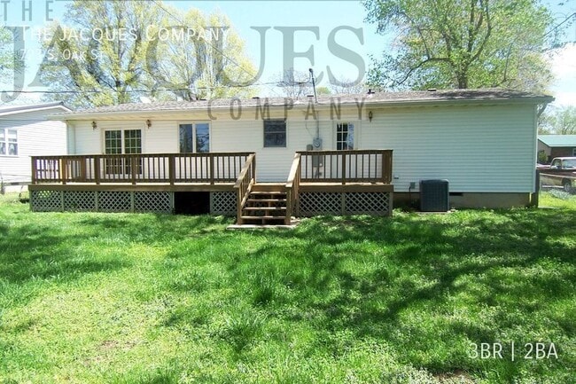 Photo - 723 Oak St