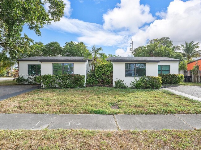 Photo - 300 SW 23rd St Unidad 1