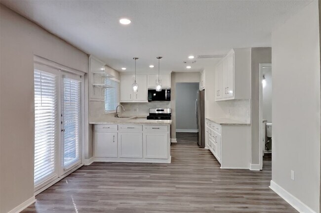 Photo - 21263 Park Bluff Dr