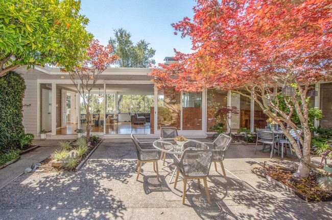 Stunning Henry Hill Mid-Century in Kentfield - Stunning Henry Hill Mid-Century in Kentfield House