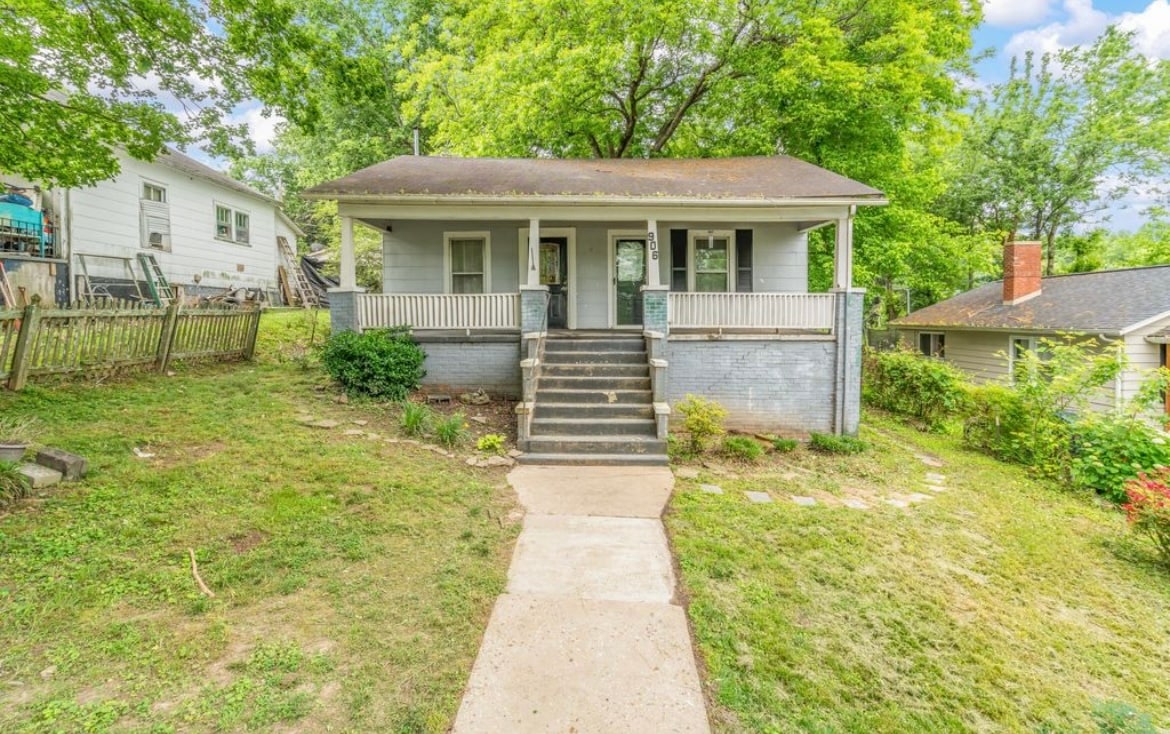 Photo - 906 N B St House