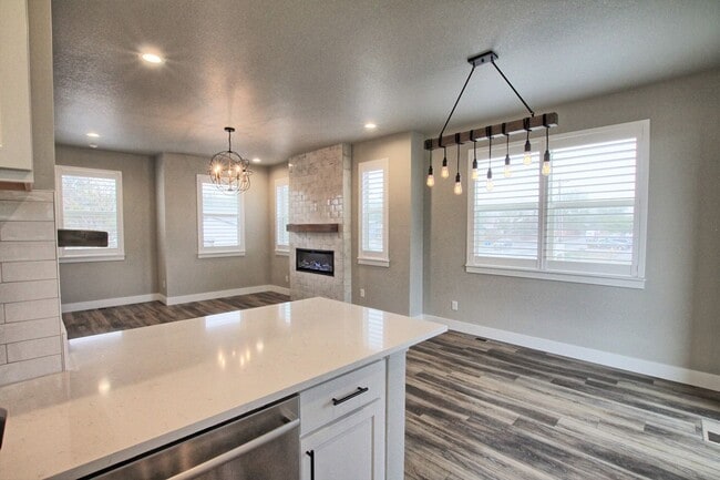 Photo - Newer 2 bed 2.5 bath Castle Rock townhome.