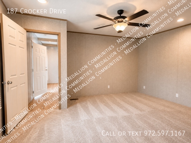 Photo - 187 Crocker Dr