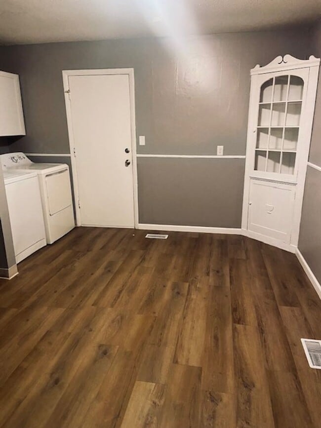 Photo - 3 Bedroom, 1 Bath House w/Attached Garage and Fenced Yard