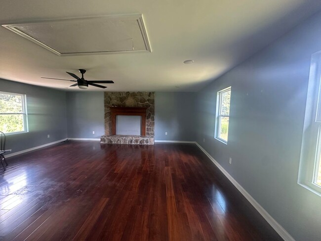 Photo - 794 N Booth Rd NW