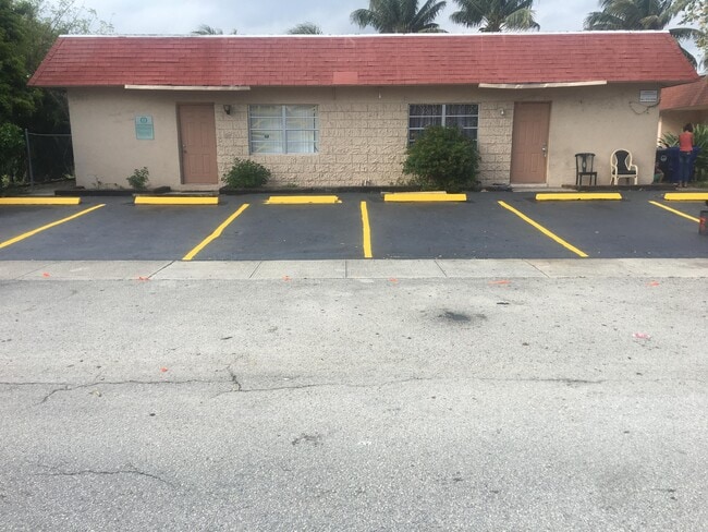 Building Photo - 7961 SW 10th Ct