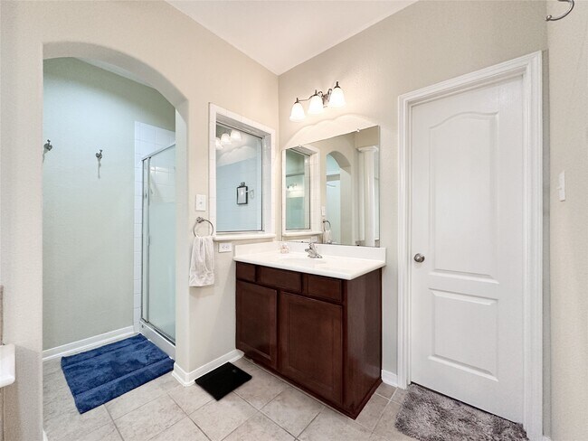 Photo - 6118 Coastal Grove Ln