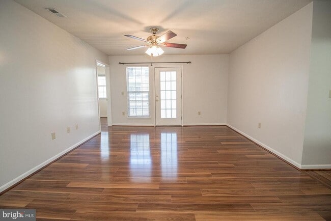 Photo - 45522 Westmeath Way Unit A21