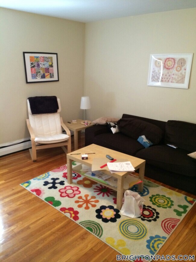 67 Chiswick Rd Unit 2