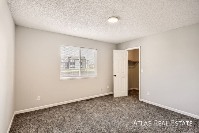 Photo - 6948 Fountain Ridge Cir