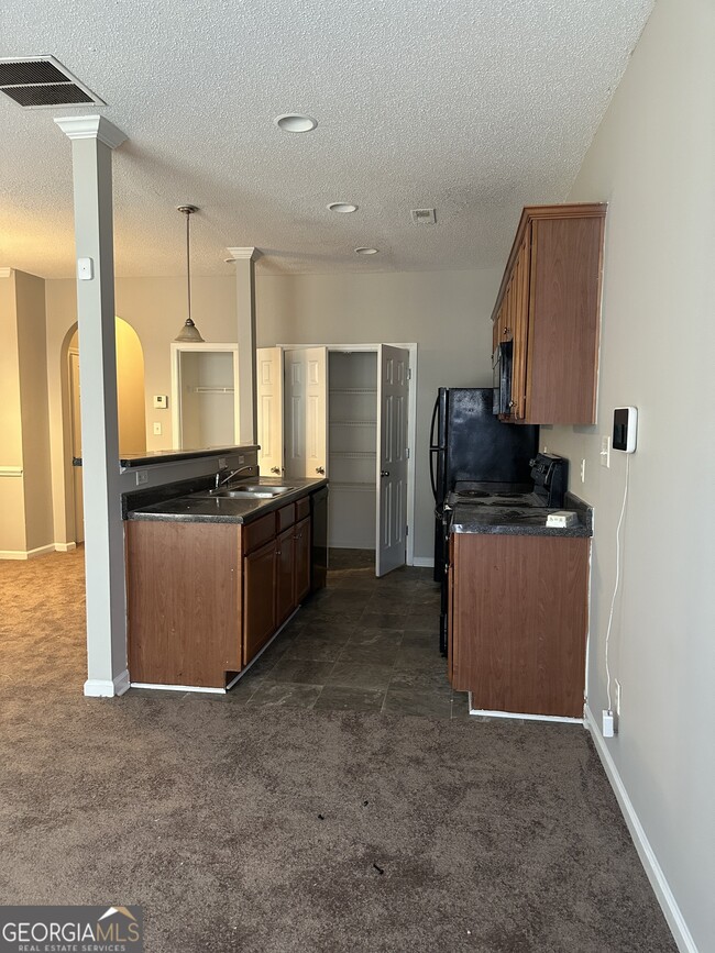 Photo - 6130 Capitol Knoll