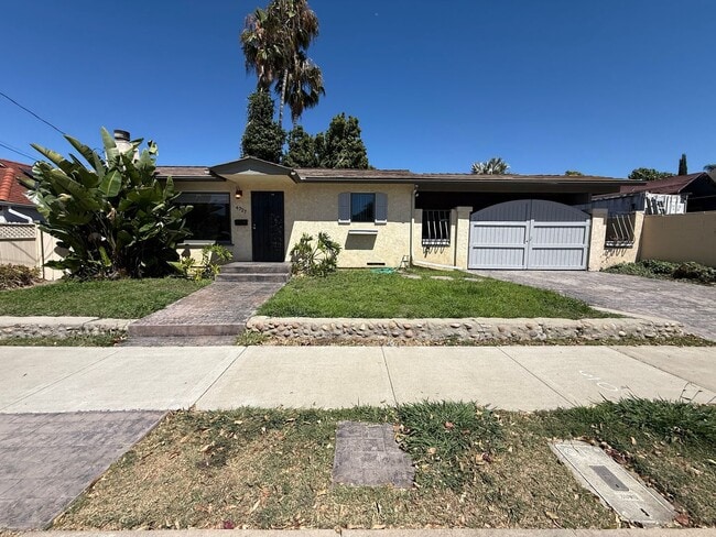 4727 Redland Dr