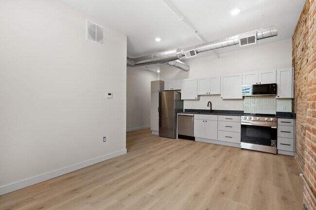 Photo - 266 E Michigan Ave Unidad 303