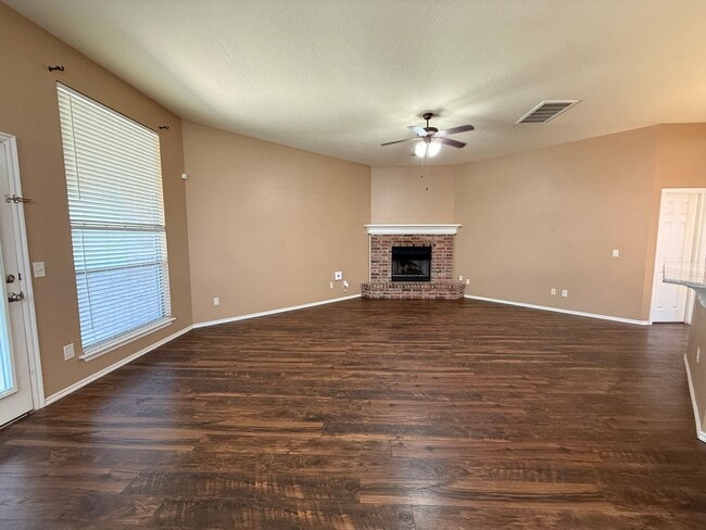 Photo - Beautiful 4 Bed 2 Bath in Moore Schools