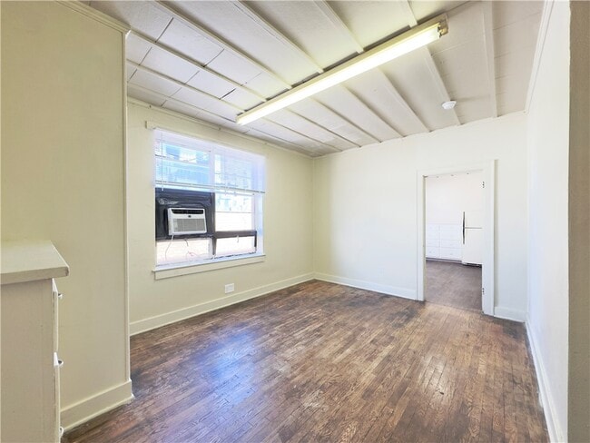 Photo - 645 W Dickson St Unit 9