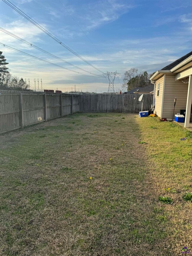 Photo - 223 Edgarton Way