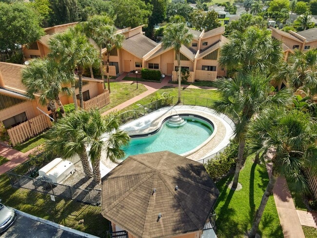 Building Photo - Timbercreek Rental