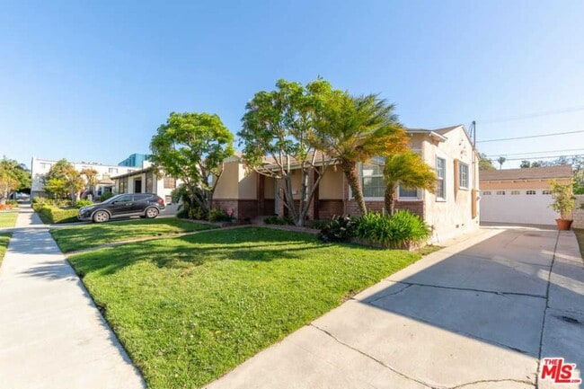 Photo - 2452 Colby Ave Unidad House