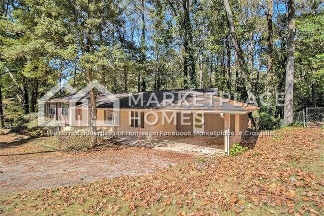 Photo - 2542 Melinda Dr NE