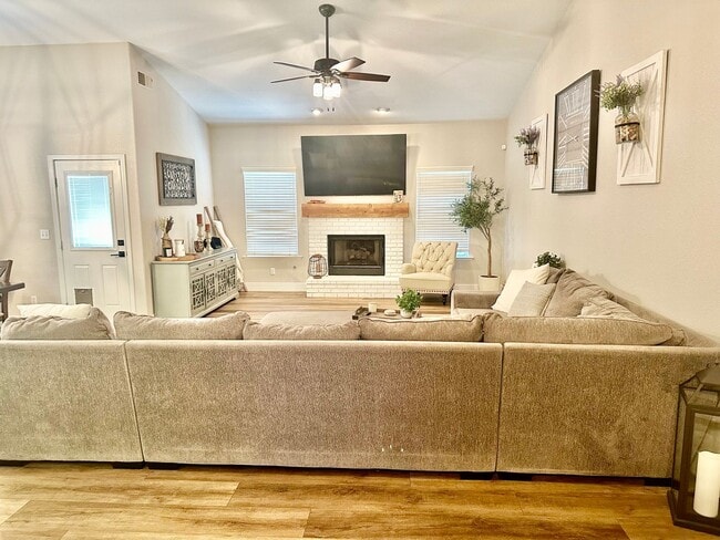 Photo - Updated North Fresno 3/2