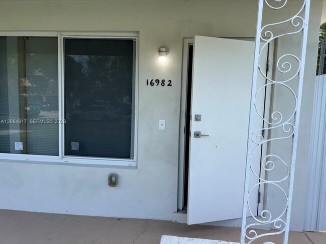 Photo - 16982 NE 21st Ave Unit 16982