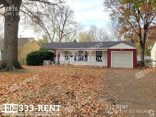 Building Photo - Location and convenience at your charming ... Rental