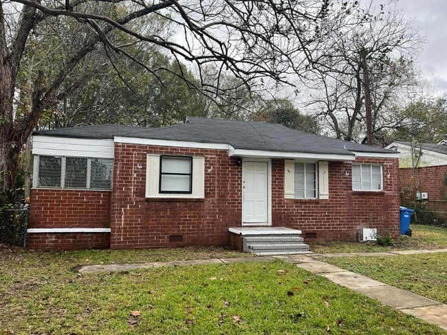 Photo - 922 Harbison Dr