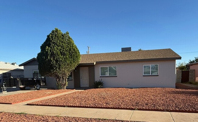 Photo - 4634 E Burns St