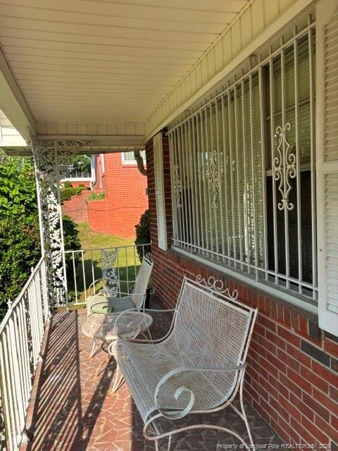 Photo - 422 Langdon St