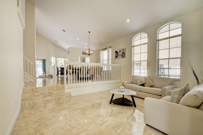 Photo - 2418 Westmont Dr