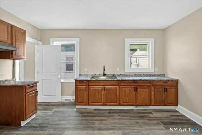 Photo - 38 Bristol St Unit 2