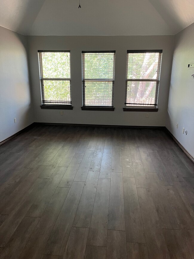 Photo - 11909 Whitney Way House