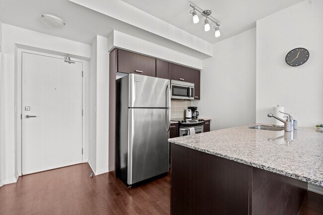 Photo - 76 Grenville St Unit ID1345860P