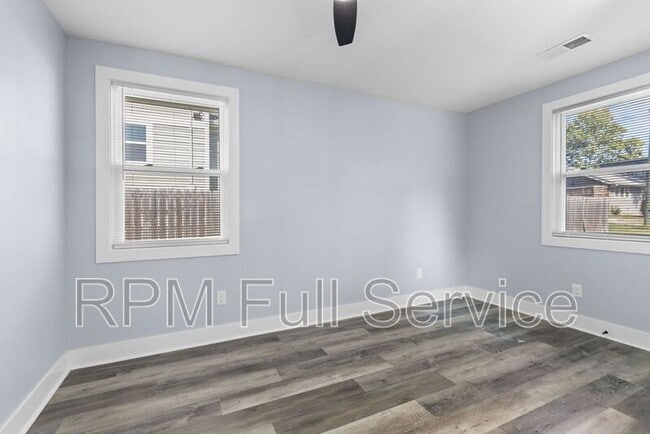 Photo - 401 Hart Ave