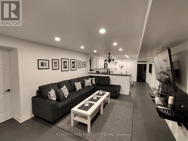 Photo - 32 Ontoro Blvd
