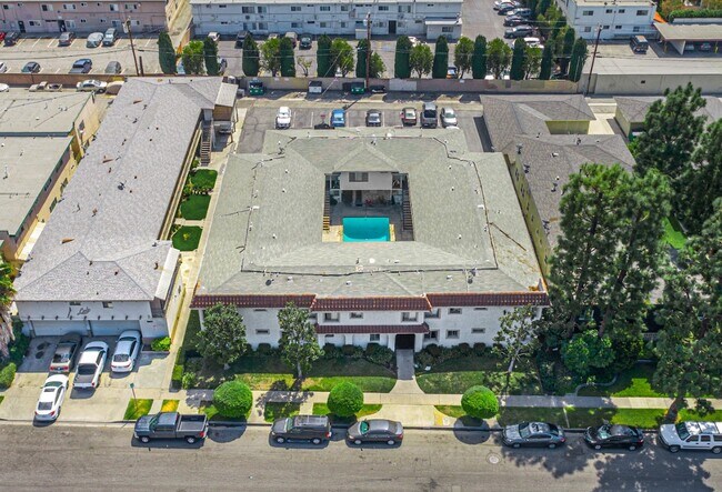 11716 Gurley Ave.