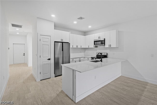 Photo - 2220 Kenneth Ave S