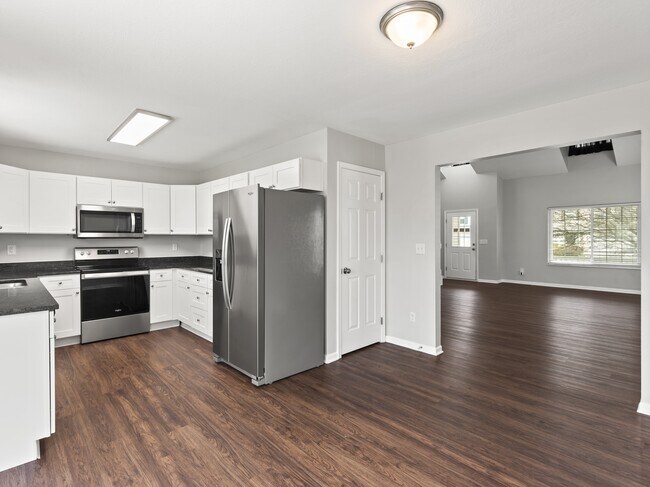 Photo - 8022 Crete Ln