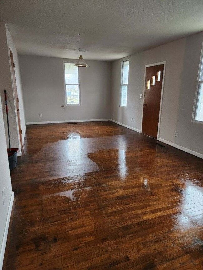 Photo - AVAILABLE APRIL 1ST!! Cozy 2-Bedroom Home with Big Yard – Pet Friendly