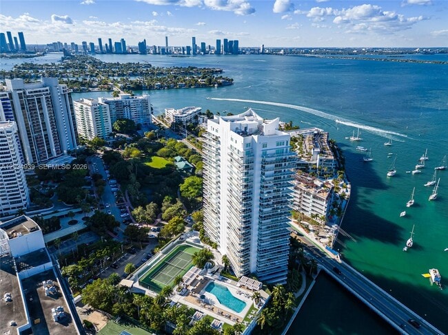Photo - 10 Venetian Way Unidad PH04
