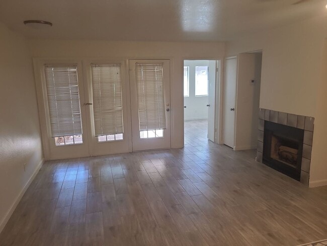 Photo - Close to Arizona Mills Mall