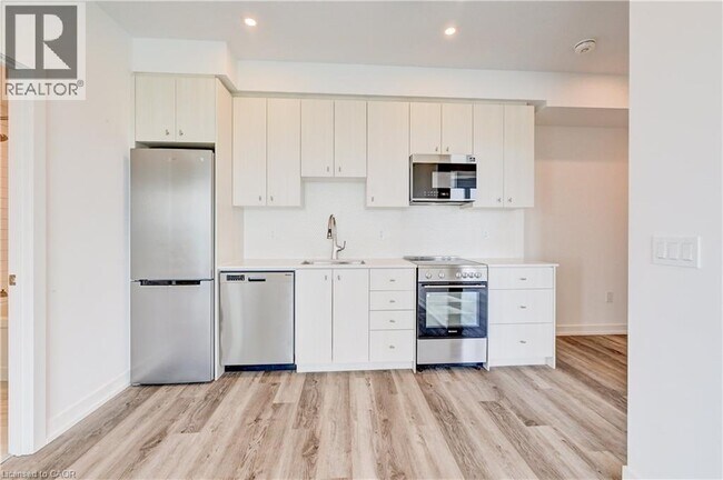 Photo - 15 Wellington St S Unit 2802