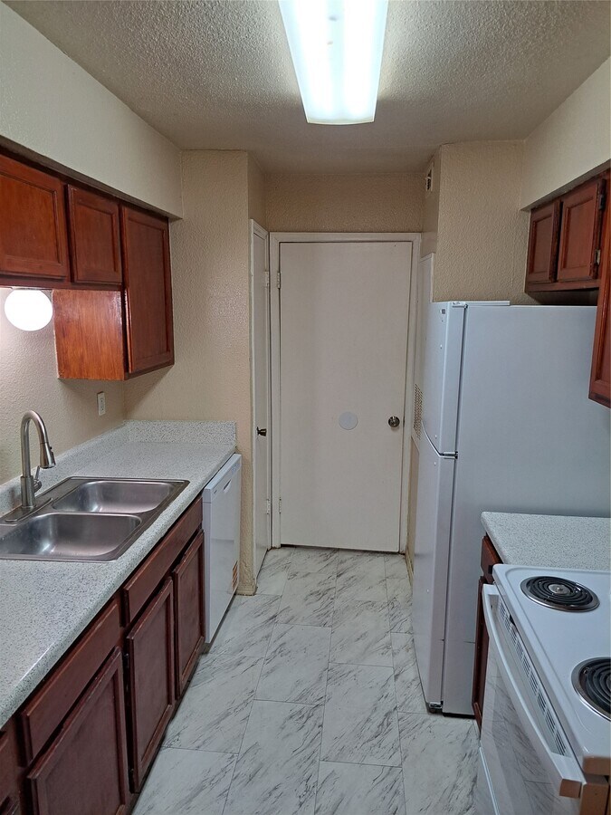 Photo - 9797 Leawood Blvd Unit 1101