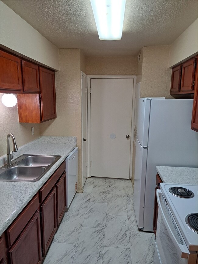 Photo - 9797 Leawood Blvd Unit 1101