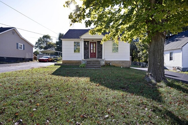 Building Photo - 211 N Mantle Ave