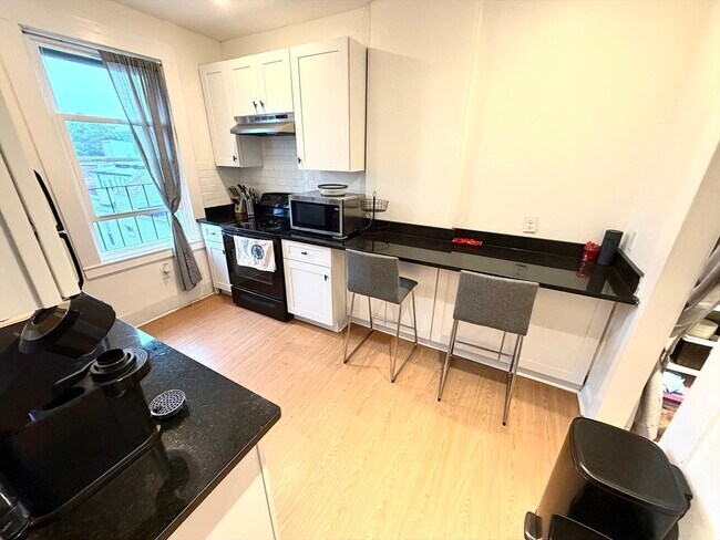 Photo - 439 Cambridge St Unit 3A
