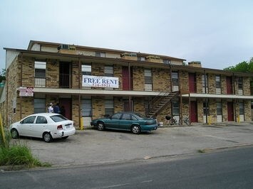 Photo - 310 S 10th St Apartments