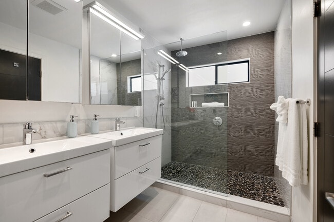Photo - 3613 Keating St Unit 3613